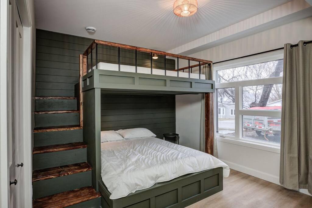 Chic Suite By Westlynn Little Current Bagian luar foto